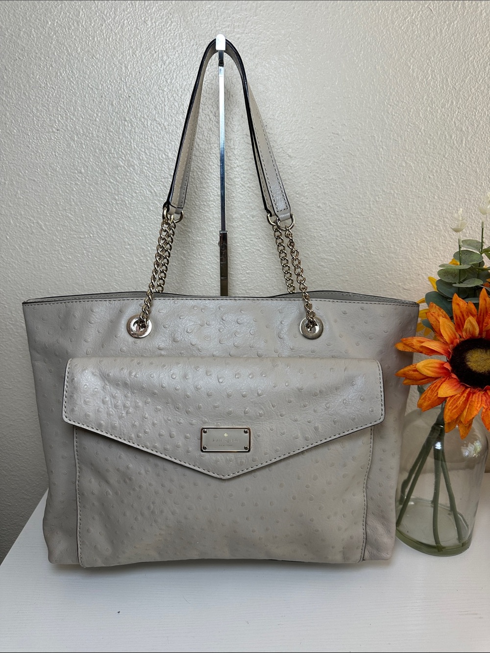 EUC Kate Spade Tote Bag with Chain Handles & large front pocket
